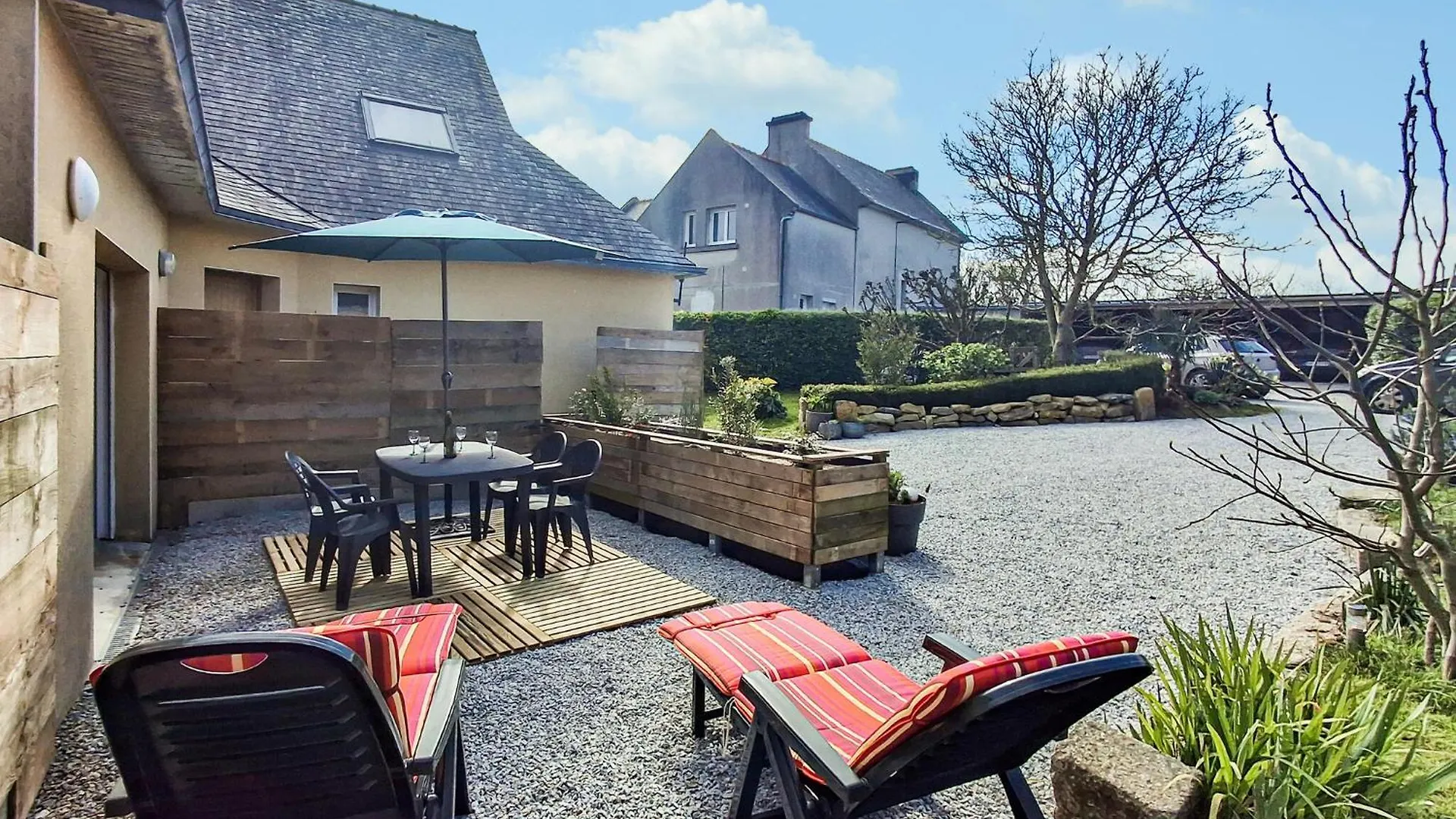 2 Bedroom Gorgeous Home In Saint-Pabu 0*,